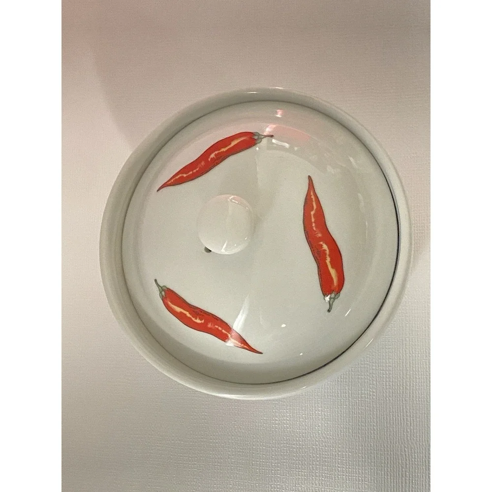 CORDON‎ BLEU 1995 RED CHILI PEPPERS CASSEROLE DISH WITH LID 1 QUART OVEN SAFE
